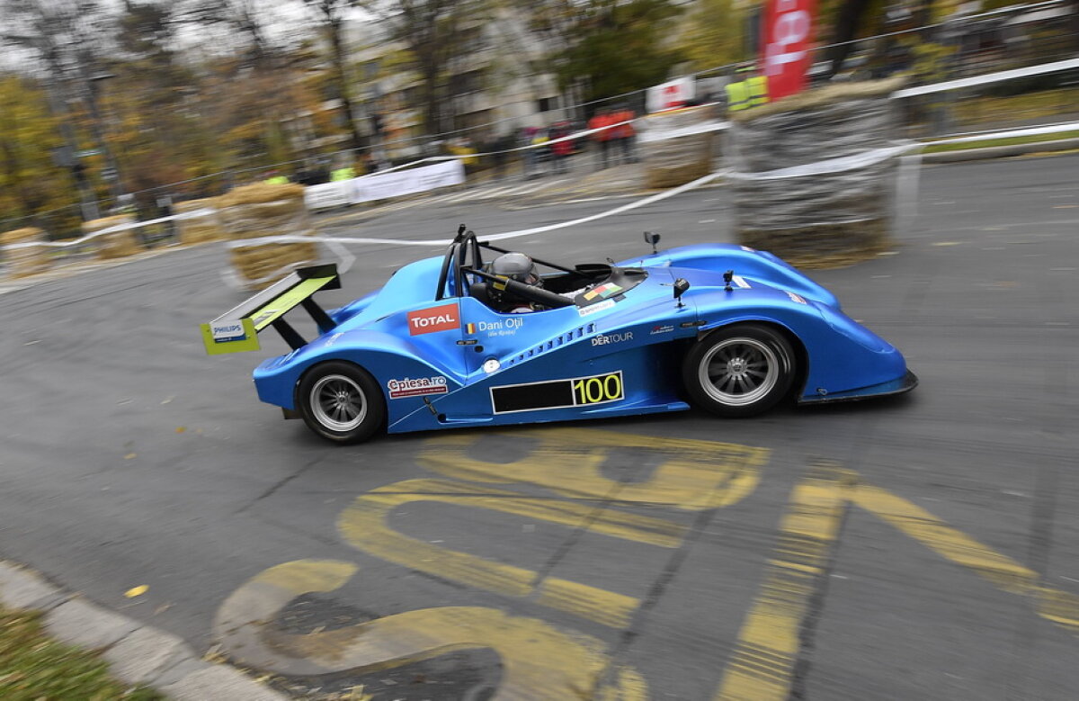 GALERIE FOTO Show grandios pe Kiseleff » Lucian Răduț a câștigat Campionatul Naţional de Super Rally de la București
