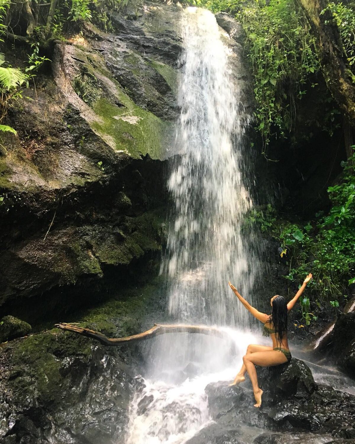 FOTO Farmecul nu se pierde! Nicole Scherzinger, imagini provocatoare pe net: ”Niciodată nu e prea târziu să ...”