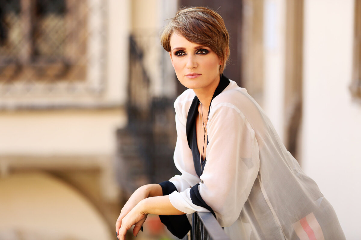 GALERIE FOTO Apariție-bombă la emisiunea "Chefi la Cuțite" » Fosta soție a lui Ionuț Negoiță, față în față cu cei 3 chefi! Cum s-a descurcat și ce a zis de finanțatorul lui Dinamo