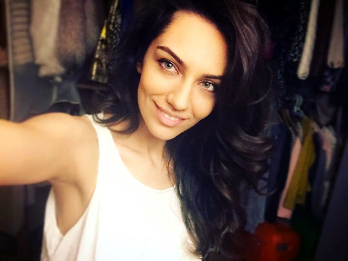 GALERIE FOTO SUPER-HOT » Diva care a renunţat la o carieră de fotomodel în favoarea muzicii și iubește sporturile extreme!