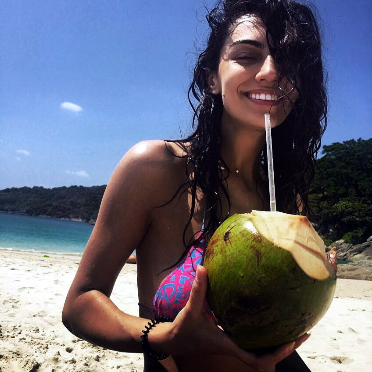 GALERIE FOTO SUPER-HOT » Diva care a renunţat la o carieră de fotomodel în favoarea muzicii și iubește sporturile extreme!