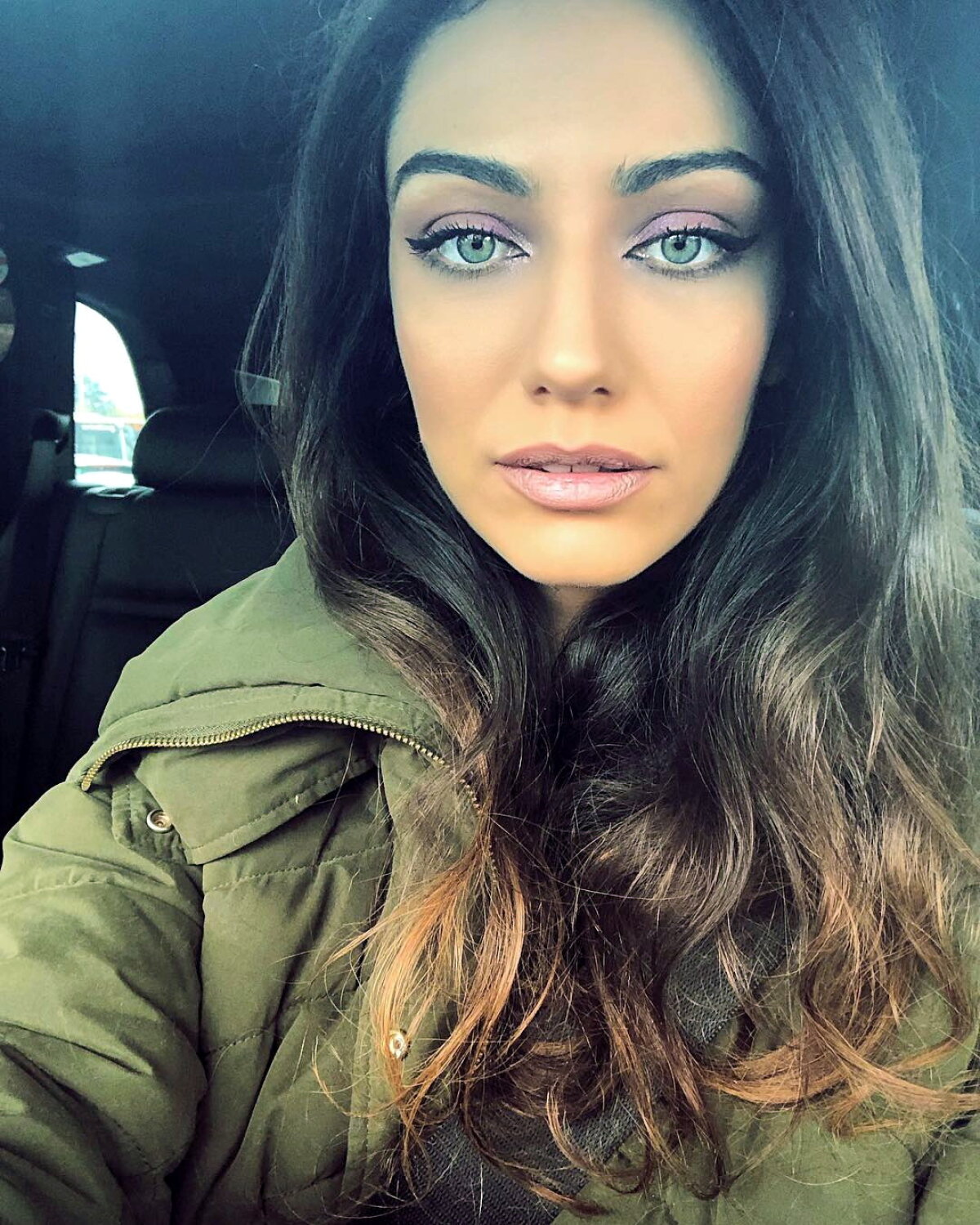 GALERIE FOTO SUPER-HOT » Diva care a renunţat la o carieră de fotomodel în favoarea muzicii și iubește sporturile extreme!