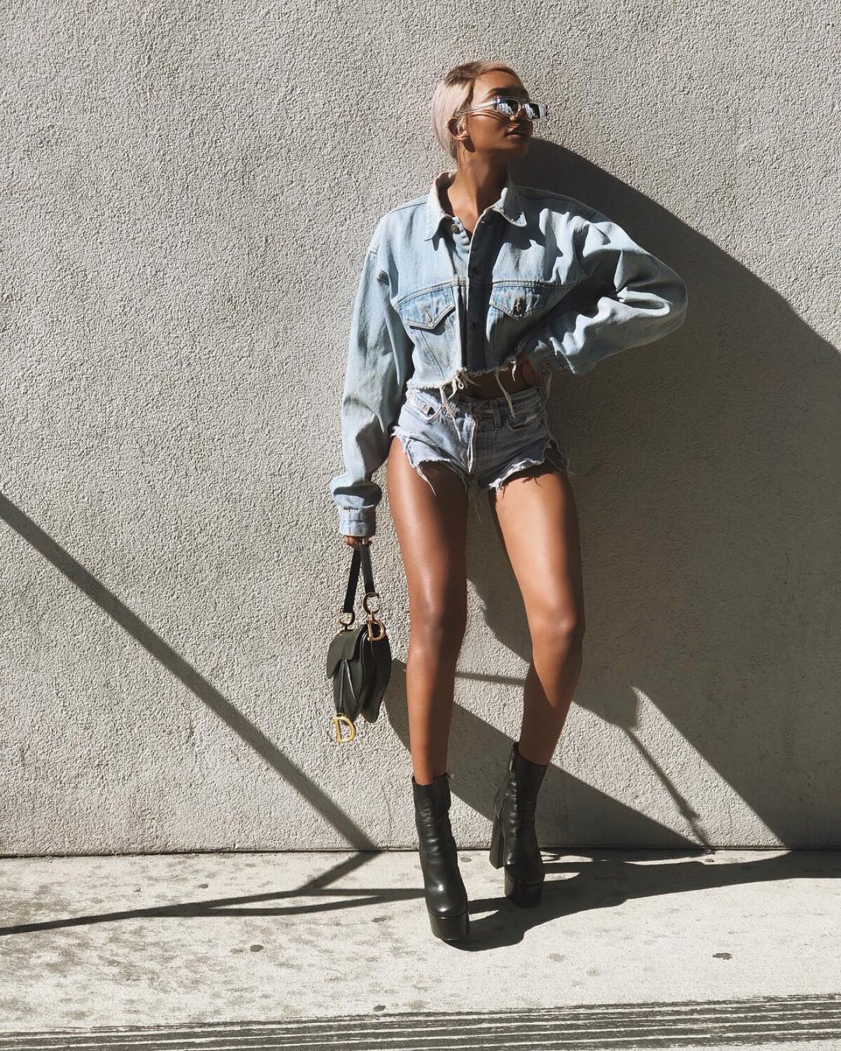 GALERIE FOTO Și-a pus silicoane din averea de un miliard de dolari a tatălui ei » Fiica legendei baschetului mondial a înnebunit America