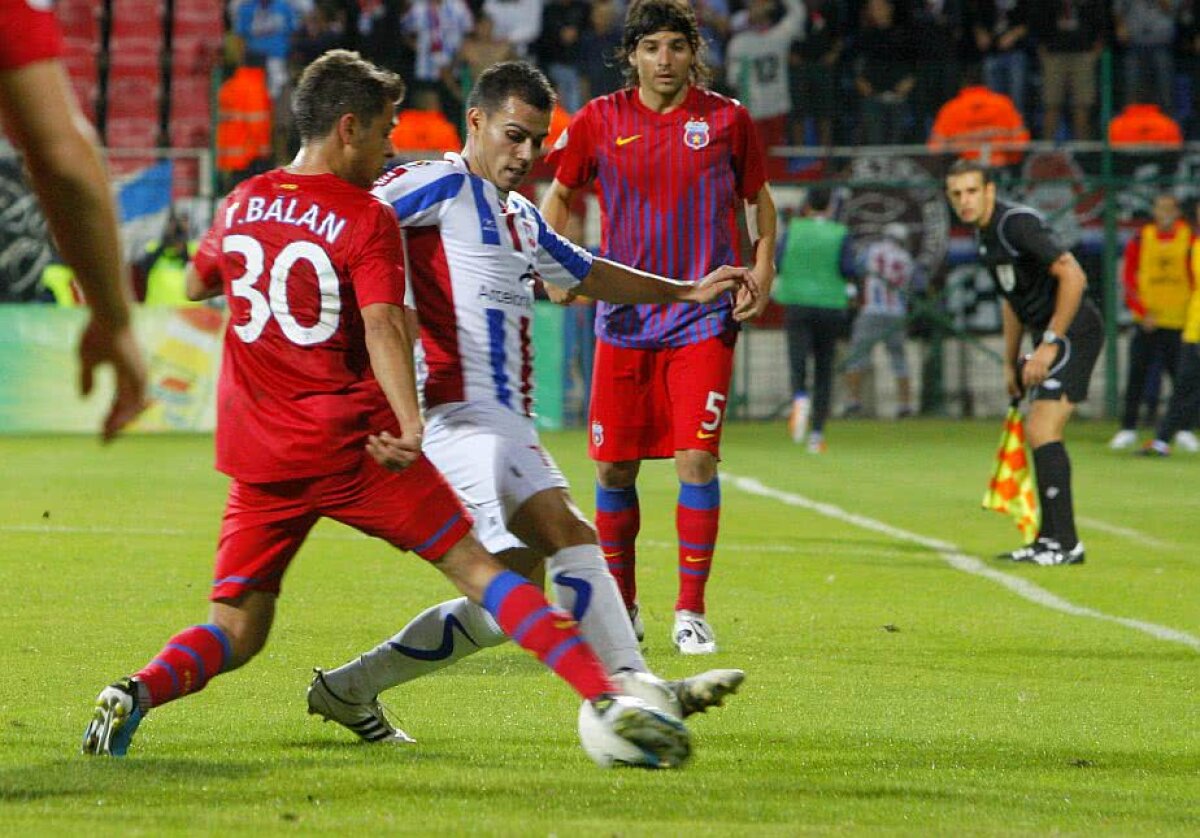 Fotbalistul care s-a ruinat complet! Pe ce a cheltuit prima de titlu de 100.000 de euro: "Acum merge cu o Dacia"