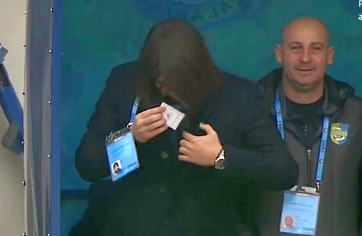 GALERIE FOTO Dan Alexa, pe urmele lui Anghel Iordănescu » Cum l-au surprins camerele TV înaintea meciului de azi