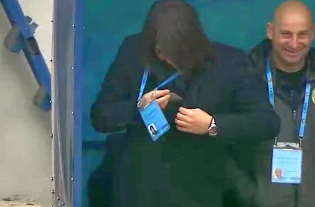 GALERIE FOTO Dan Alexa, pe urmele lui Anghel Iordănescu » Cum l-au surprins camerele TV înaintea meciului de azi