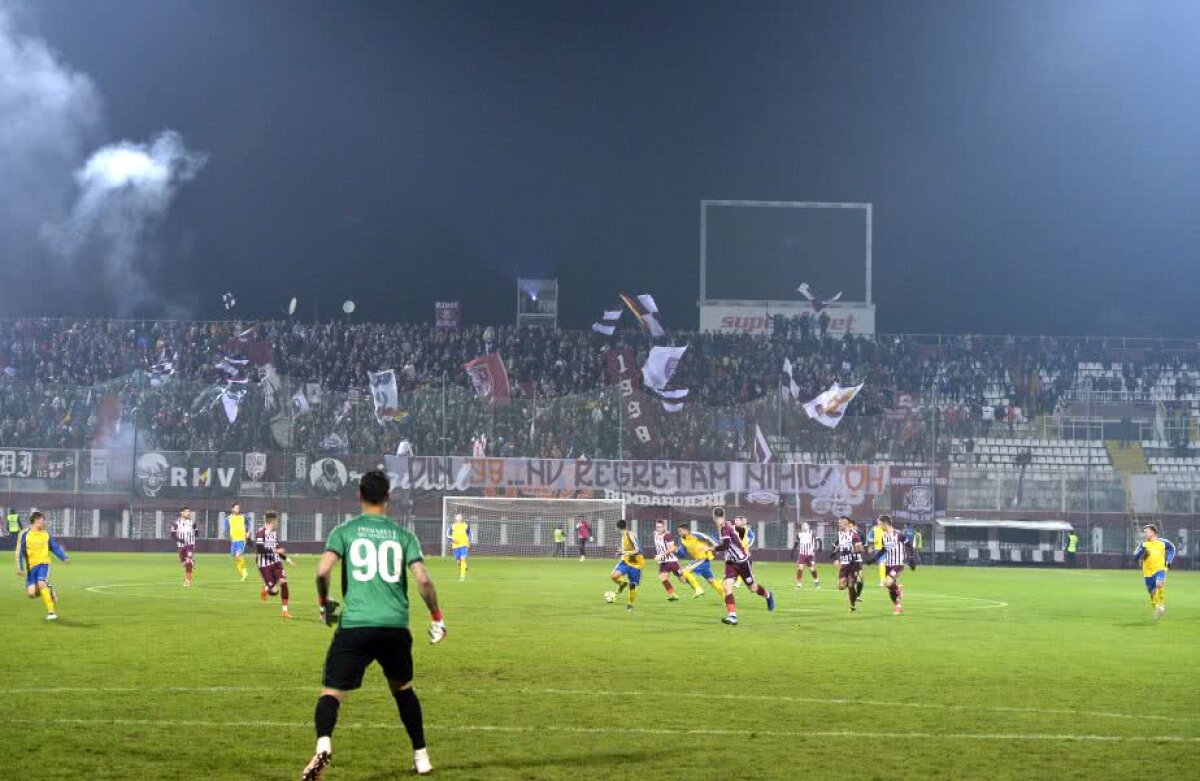 GALERIE FOTO Vin buldozerele, rămân amintirile » 12 povești de senzație din Giulești: gazdă pentru regimuri, vestiarul pentru pitici și meciurile care au rămas în istorie