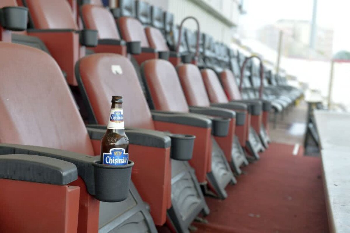 GALERIE FOTO Vin buldozerele, rămân amintirile » 12 povești de senzație din Giulești: gazdă pentru regimuri, vestiarul pentru pitici și meciurile care au rămas în istorie