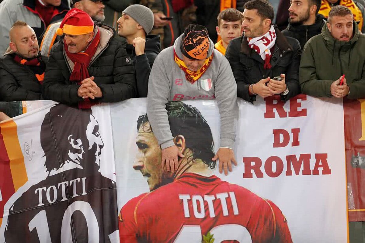 VIDEO+FOTO ”Fanii vor fi mereu Hall of Fame-ul meu” » Totti a plâns pe Olimpico la celebrarea sa