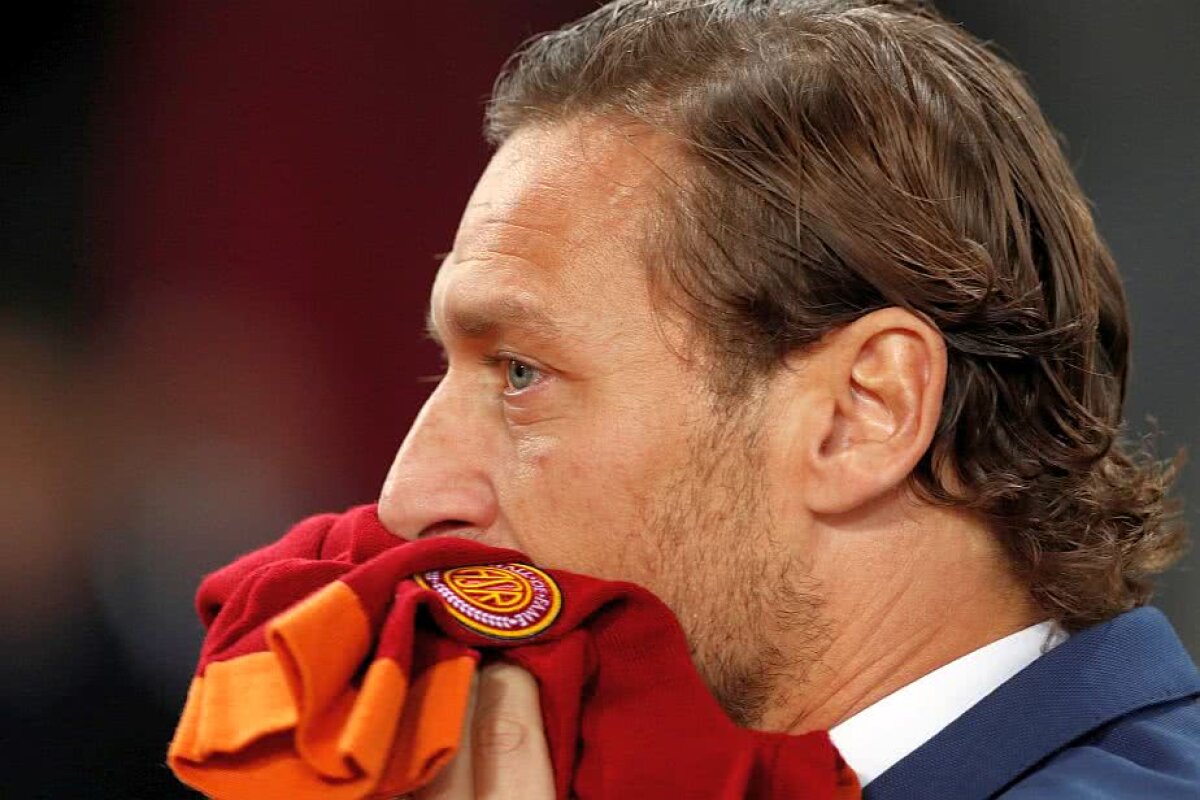 VIDEO+FOTO ”Fanii vor fi mereu Hall of Fame-ul meu” » Totti a plâns pe Olimpico la celebrarea sa