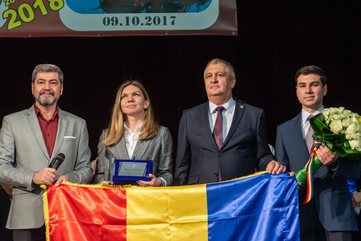 VIDEO+FOTO 12 imagini inedite cu Simona Halep: a dansat cu aromânii și a înfruntat viscolul din Călărași