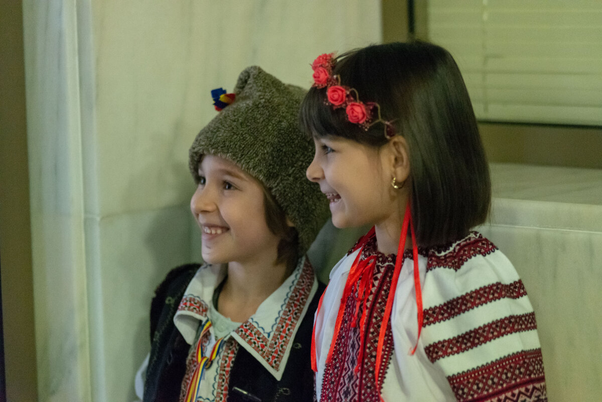 VIDEO+FOTO 12 imagini inedite cu Simona Halep: a dansat cu aromânii și a înfruntat viscolul din Călărași