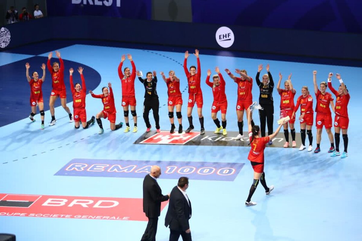 ROMÂNIA - CEHIA 31-28 // VIDEO + FOTO Debut magnific pentru Neagu și compania » Buceschi și Pintea, fabuloase, iar România e liderul grupei