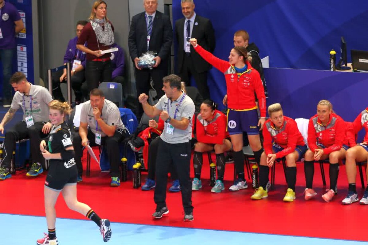 ROMÂNIA - GERMANIA 29-24 // FOTO + VIDEO Victorie SENZAȚIONALĂ la Europeanul de handbal! Ne-am calificat în grupa principală! Eliza Buceschi, Neagu și Dedu au sclipit!