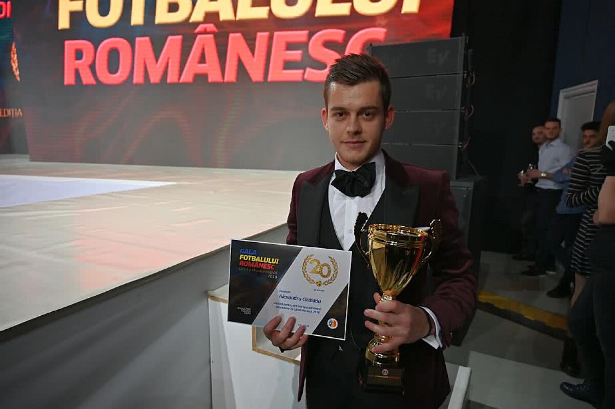 GALERIE FOTO Premiile de la Gala Fotbalului Românesc » Craiova - FCSB 4-3 la distincții! Cine e fotbalistul anului 2018