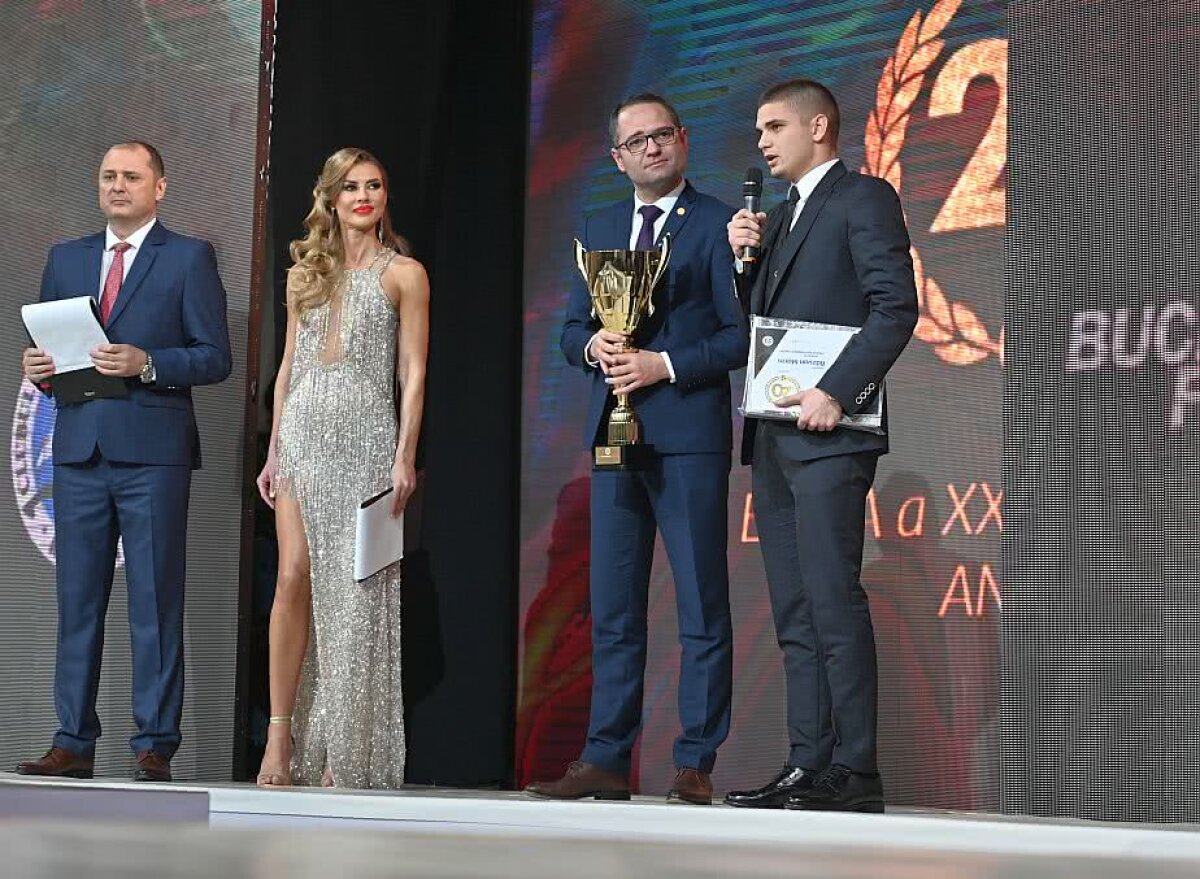 GALERIE FOTO Premiile de la Gala Fotbalului Românesc » Craiova - FCSB 4-3 la distincții! Cine e fotbalistul anului 2018