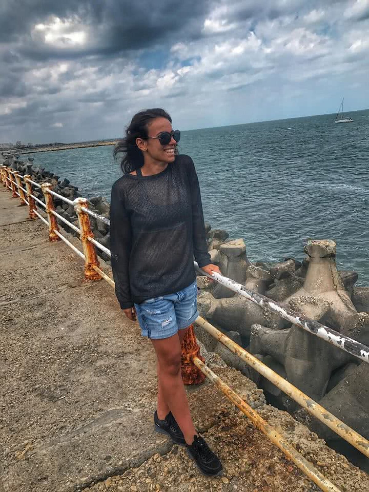 FOTO Marchează și în afara terenului: cea mai bună jucătoare de fotbal din România atrage toate privirile!