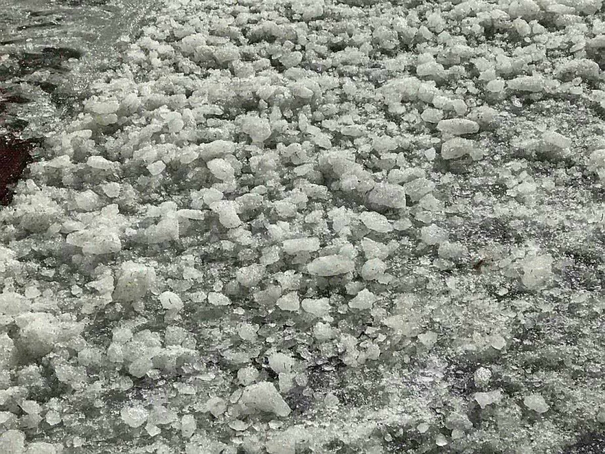 GALERIE FOTO "Ștefan cel Mare" și regatul înghețat » Imagini INCREDIBILE de pe stadionul lui Dinamo: pericol IMENS pentru jucători și antrenori 