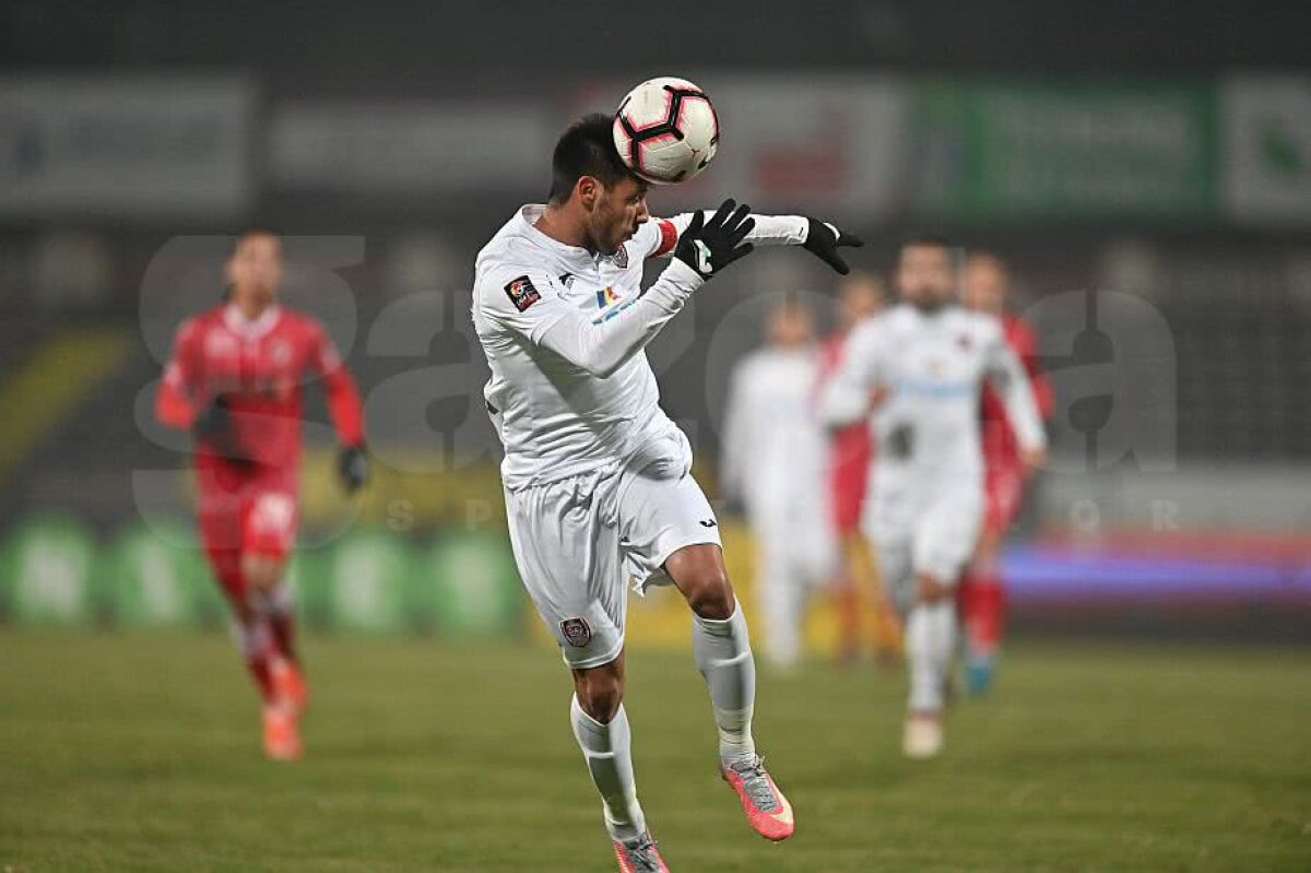 VIDEO + FOTO "Serie B, Dinamo-n Serie B!" » CFR Cluj a dat de pământ cu Dinamo, scor 3-0. Golaveraj 1-7 în ultimele două meciuri 