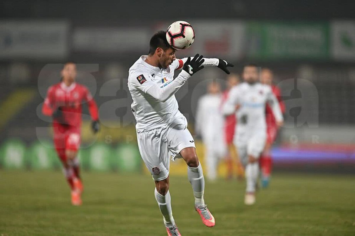 VIDEO + FOTO "Serie B, Dinamo-n Serie B!" » CFR Cluj a dat de pământ cu Dinamo, scor 3-0. Golaveraj 1-7 în ultimele două meciuri 