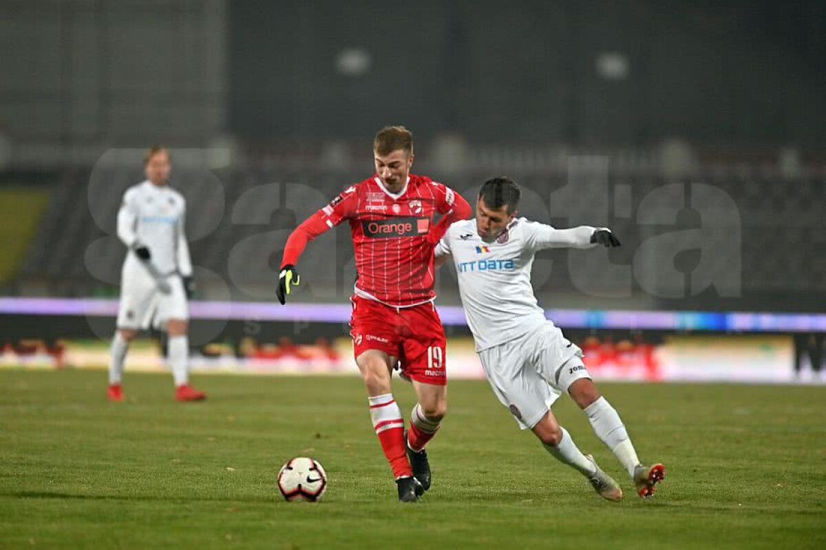 VIDEO + FOTO "Serie B, Dinamo-n Serie B!" » CFR Cluj a dat de pământ cu Dinamo, scor 3-0. Golaveraj 1-7 în ultimele două meciuri 