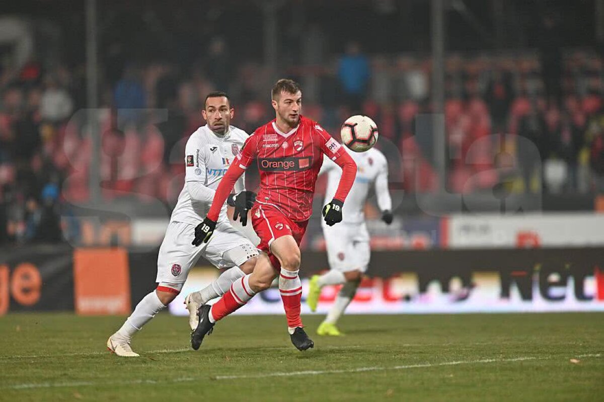 VIDEO + FOTO "Serie B, Dinamo-n Serie B!" » CFR Cluj a dat de pământ cu Dinamo, scor 3-0. Golaveraj 1-7 în ultimele două meciuri 