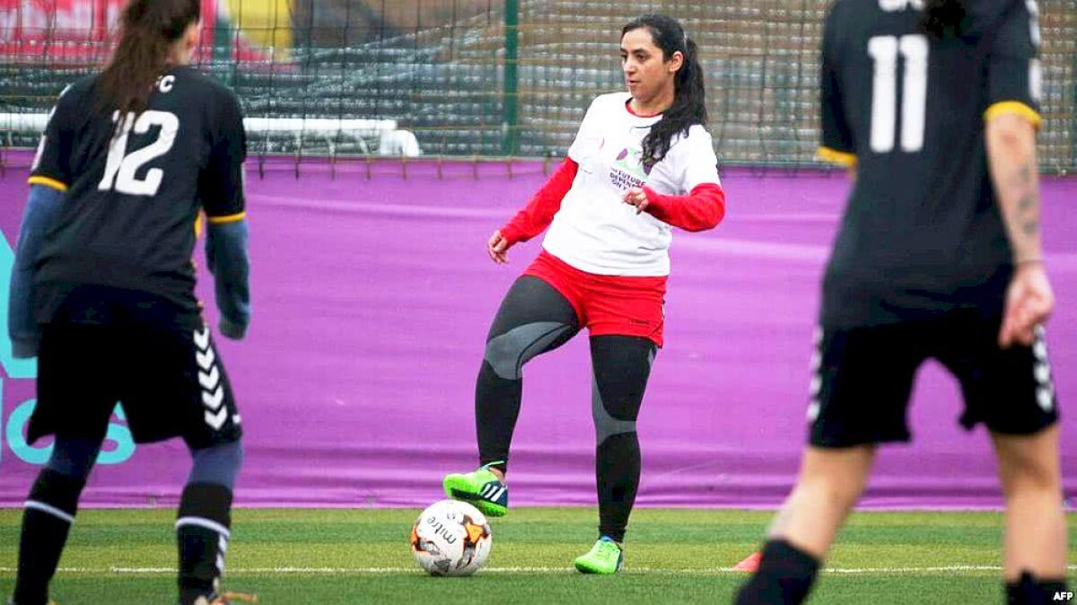 ”Arată-mi ce frumoasă ești, altfel nu joci în națională!” » Abuzuri grave! Scandalul de sexism merge până la Guvern 