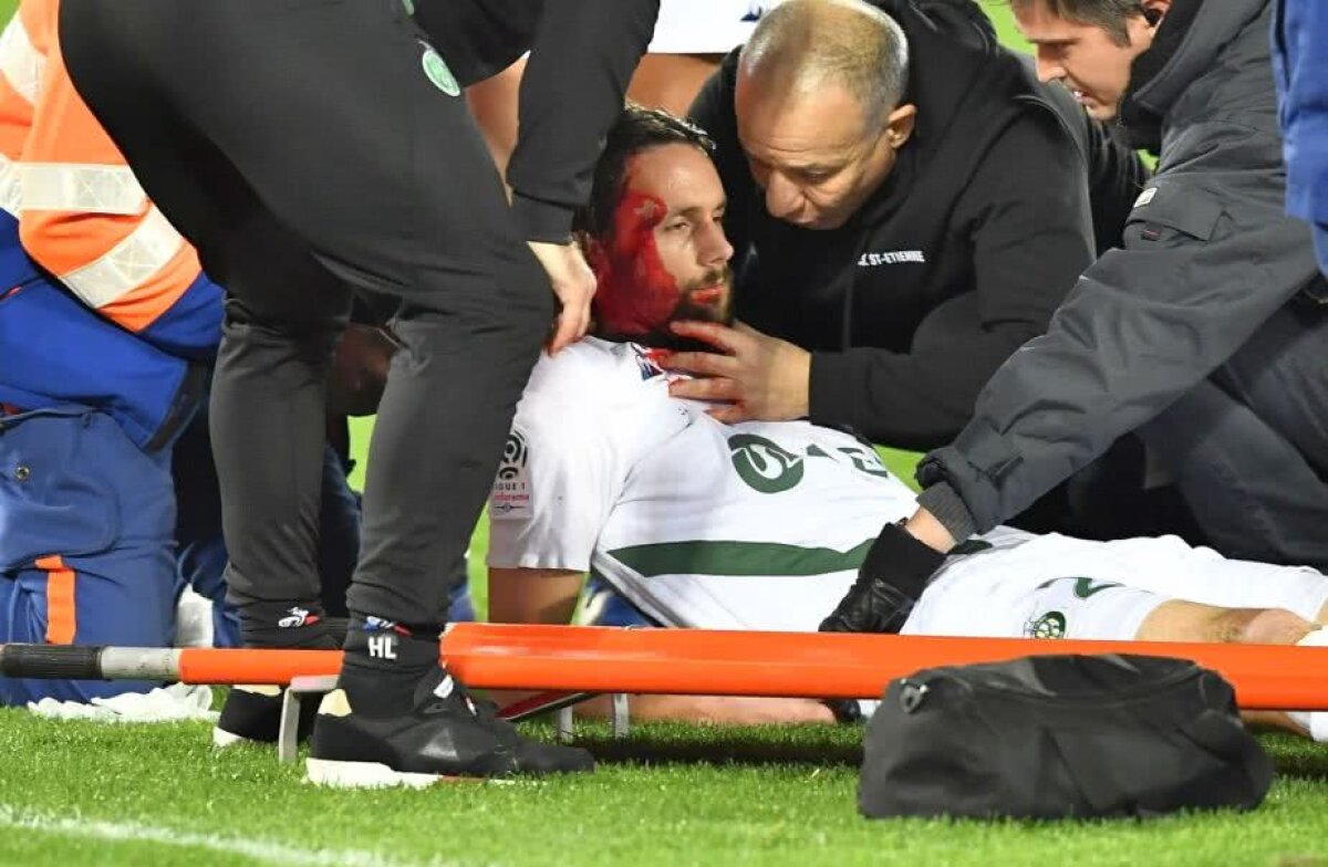 GALERIE FOTO Imagini terifiante în Franța! Accidentare horror la un meci din Ligue 1: și-a lovit colegul cu genunchiul în cap și l-a umplut de sânge!