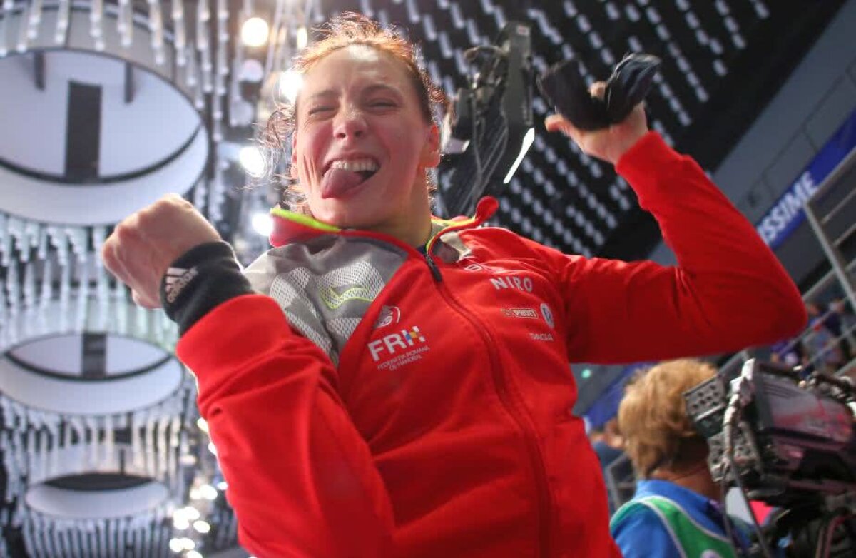 ROMÂNIA - NORVEGIA 31-23 //  VIDEO Fetele de la naționala României au făcut SHOW în autocar după victoria cu Norvegia: "Din toată inima, pentru România" + 10 fotografii nebune de la meci