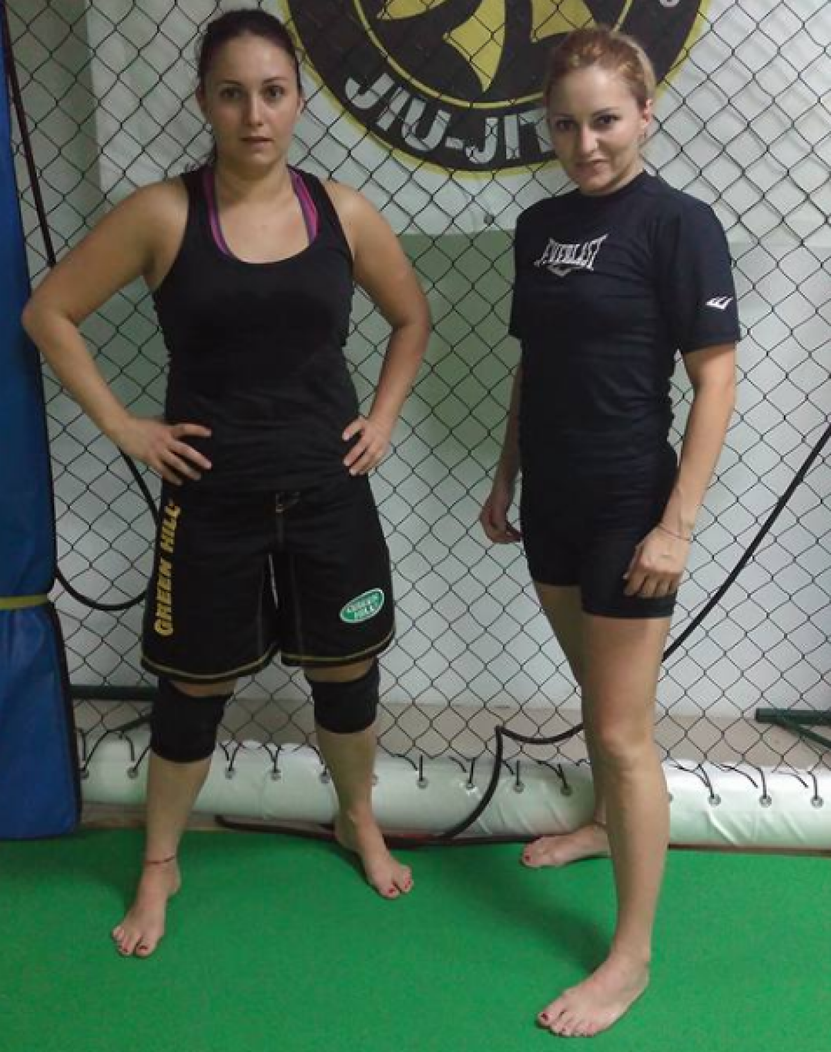 FOTO Șoarecele de birou cu aur în MMA » Povestea campioanei mondiale Raluca Dinescu