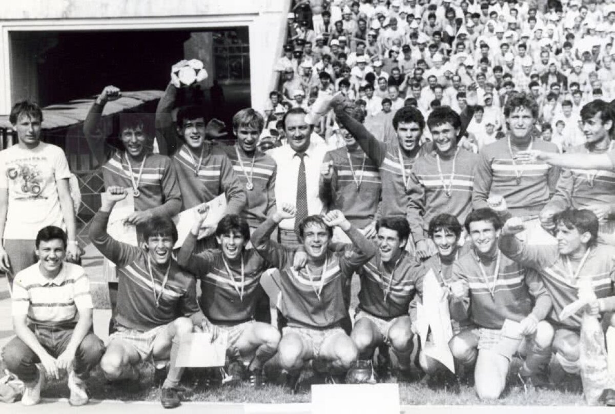 IONUȚ LUPESCU LA 50 DE ANI // "Kaiserul", așa cum nu l-ai mai văzut » 15 imagini tari, unele publicate în premieră: momente neprețuite de pe teren și din afara lui