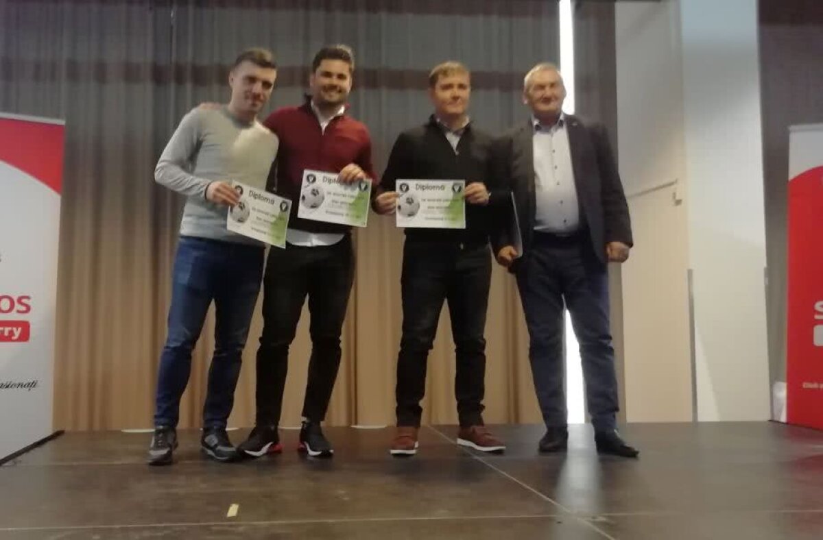 Zi de sărbătoare la Academia Hagi » Premii pentru cei mai buni jucători și antrenori de la toate categoriile de vârstă