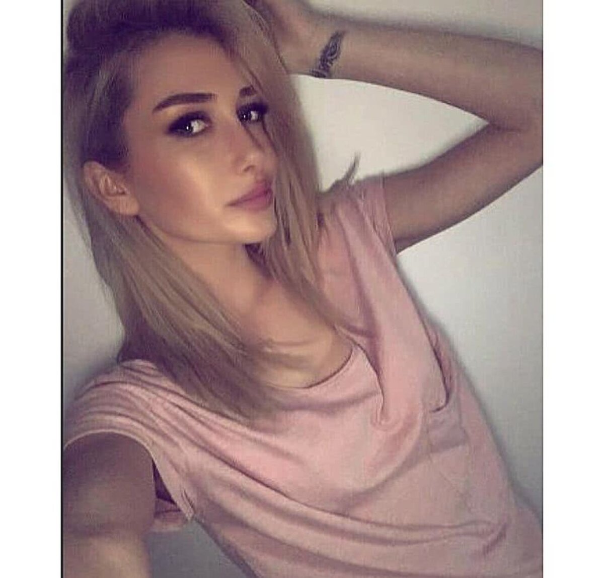 GALERIE FOTO Buș a devenit tătic! Superba soție a atacantului a născut un băiețel