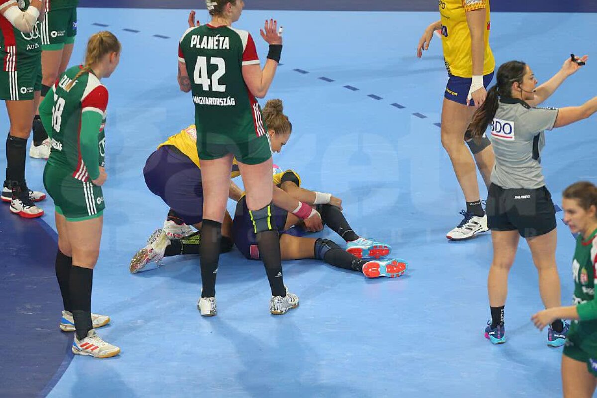 ROMÂNIA - UNGARIA 29-31 // GALERIE FOTO Lacrimi și suferință după ACCIDENTAREA ORIBILĂ a Cristinei Neagu! Imagini DUREROASE din sală 