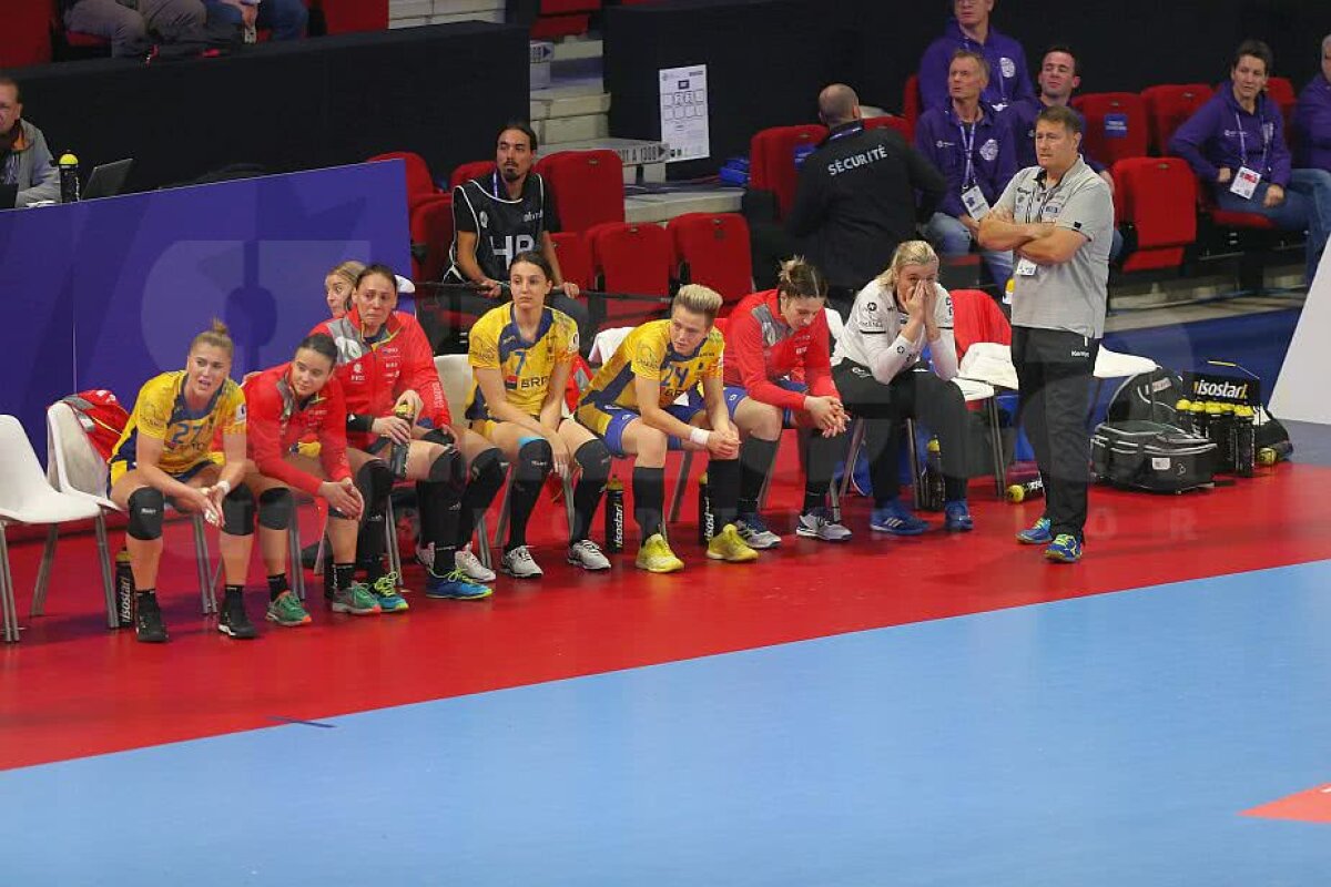 ROMÂNIA - UNGARIA 29-31 // GALERIE FOTO Lacrimi și suferință după ACCIDENTAREA ORIBILĂ a Cristinei Neagu! Imagini DUREROASE din sală 