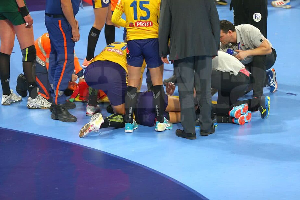 ROMÂNIA - UNGARIA 29-31 // GALERIE FOTO Lacrimi și suferință după ACCIDENTAREA ORIBILĂ a Cristinei Neagu! Imagini DUREROASE din sală 