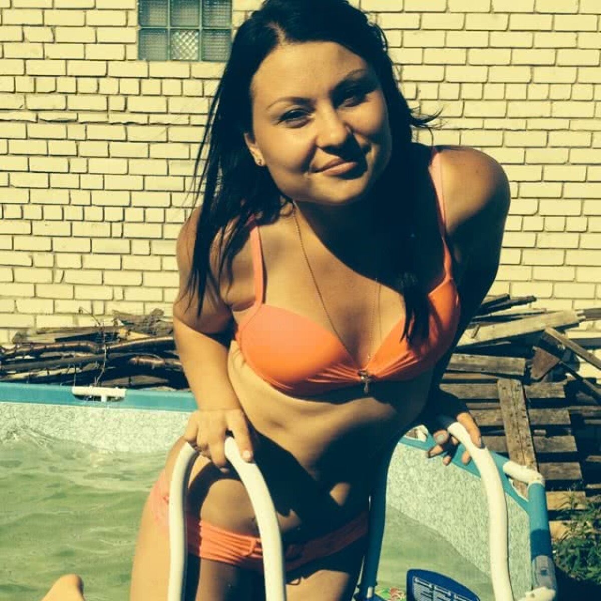 ROMÂNIA - RUSIA // GALERIE FOTO Toți ochii pe miniona nonconformistă din lotul Rusiei! Imaginile controversate postate de-a lungul timpului