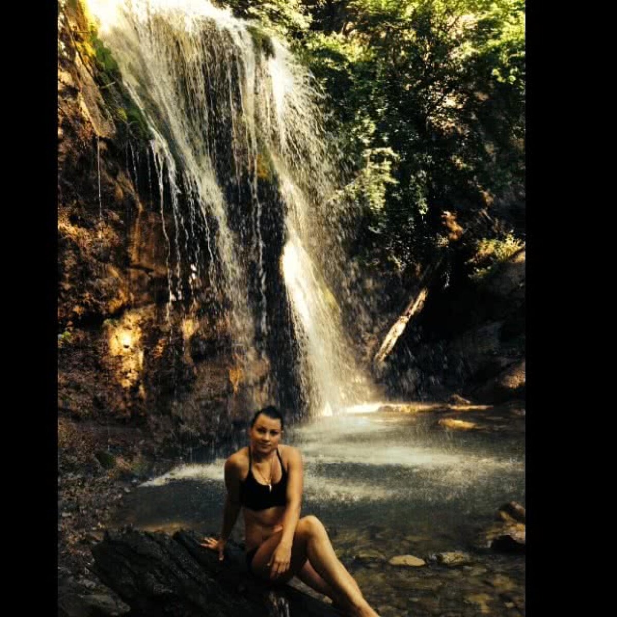 ROMÂNIA - RUSIA // GALERIE FOTO Toți ochii pe miniona nonconformistă din lotul Rusiei! Imaginile controversate postate de-a lungul timpului