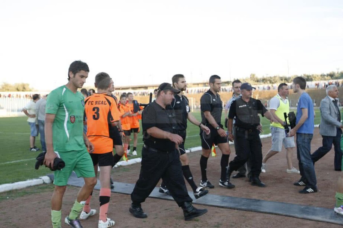 Alexandru Tudor se retrage // GALERIE FOTO De ce și-a lăsat barbă, ce spune despre călugărie și de ce nu zâmbește în timpul meciurilor