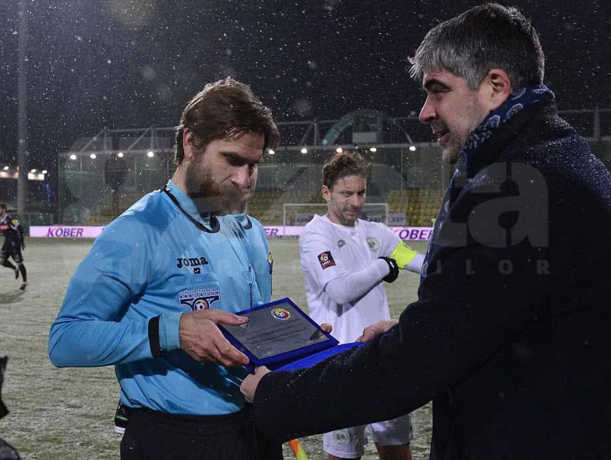 GALERIE FOTO Alexandru Tudor, premiat la retragerea din activitate: "Respect și stimă pentru o carieră sublimă"