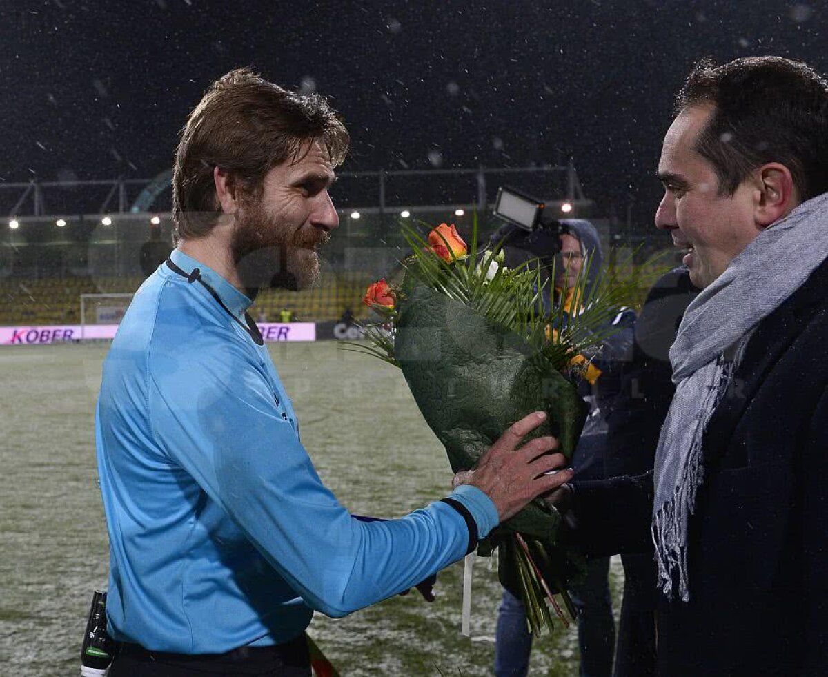 GALERIE FOTO Alexandru Tudor, premiat la retragerea din activitate: "Respect și stimă pentru o carieră sublimă"