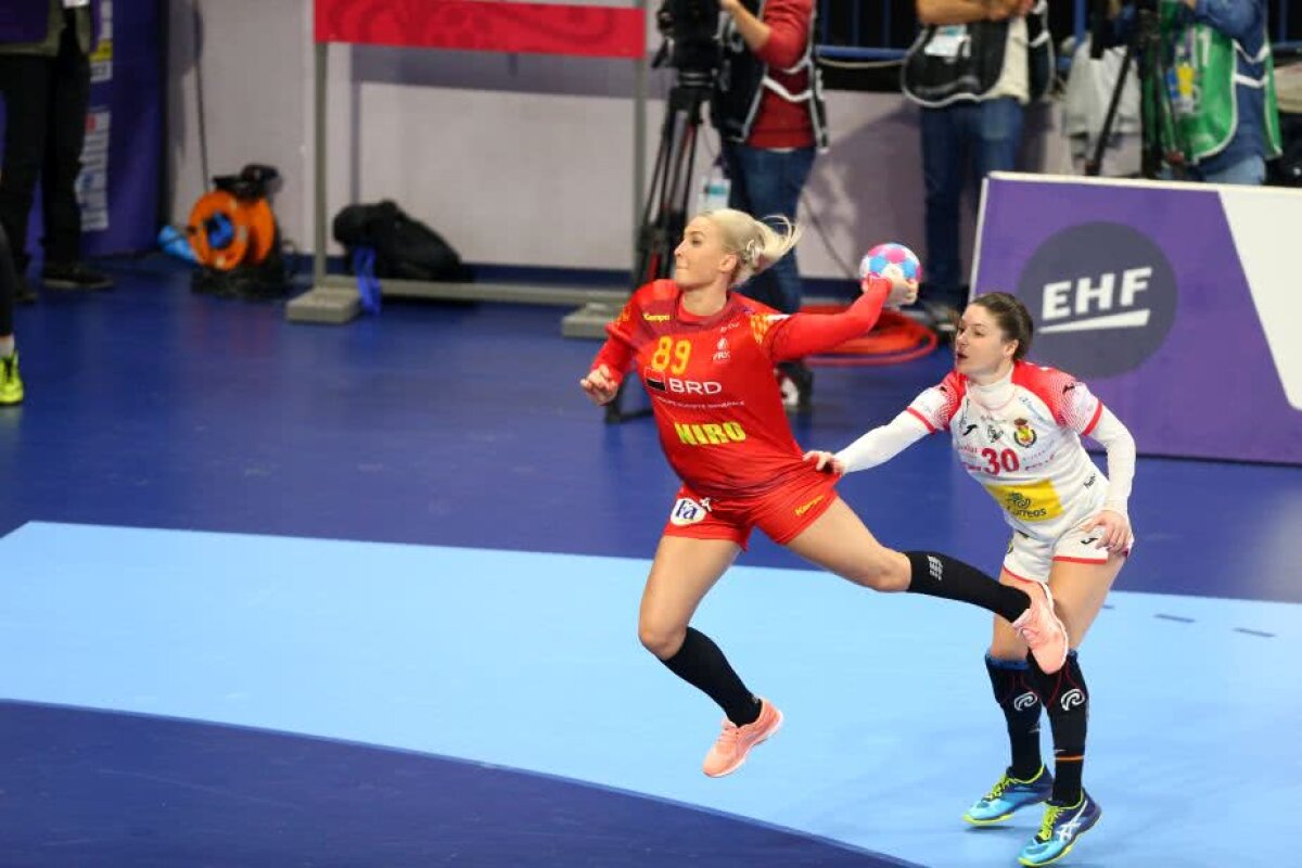 EXCLUSIV "Cred că le plac ochii mei" » Cea mai frumoasă handbalistă a României explică de ce crede că e mereu în prim-plan