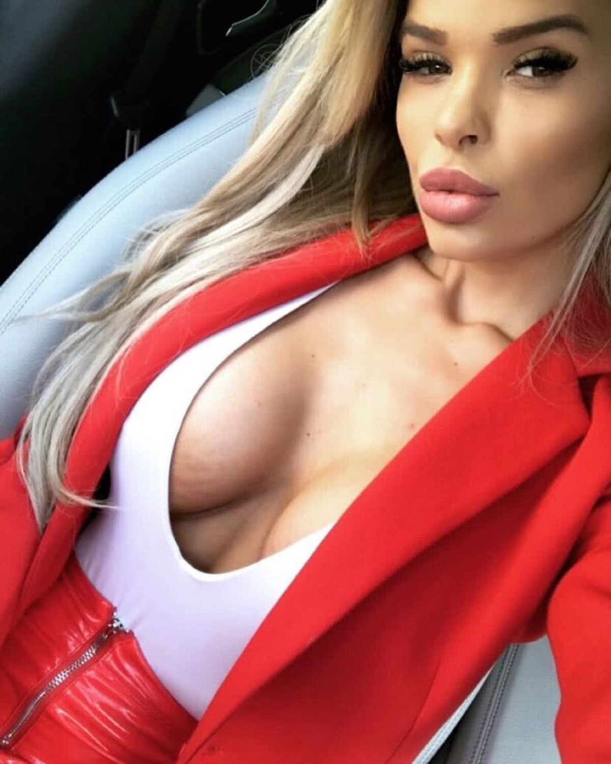 GALERIE FOTO Interzis minorilor! A pozat goală: modelul de fitness Miss Allena a provocat haos pe Instagram