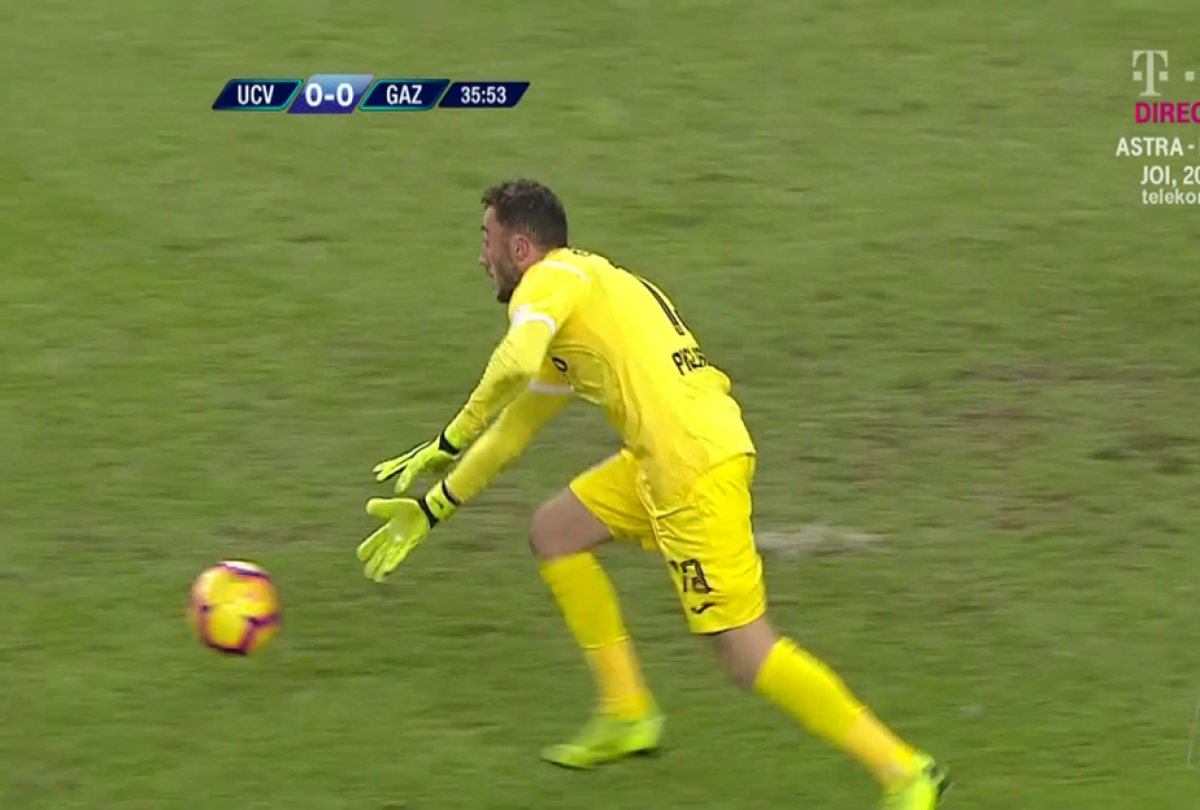 CS U CRAIOVA - GAZ METAN 2-0  // VIDEO Pigliacelli ca Higuita :D » Portarul craiovean și-a "uitat" postul  