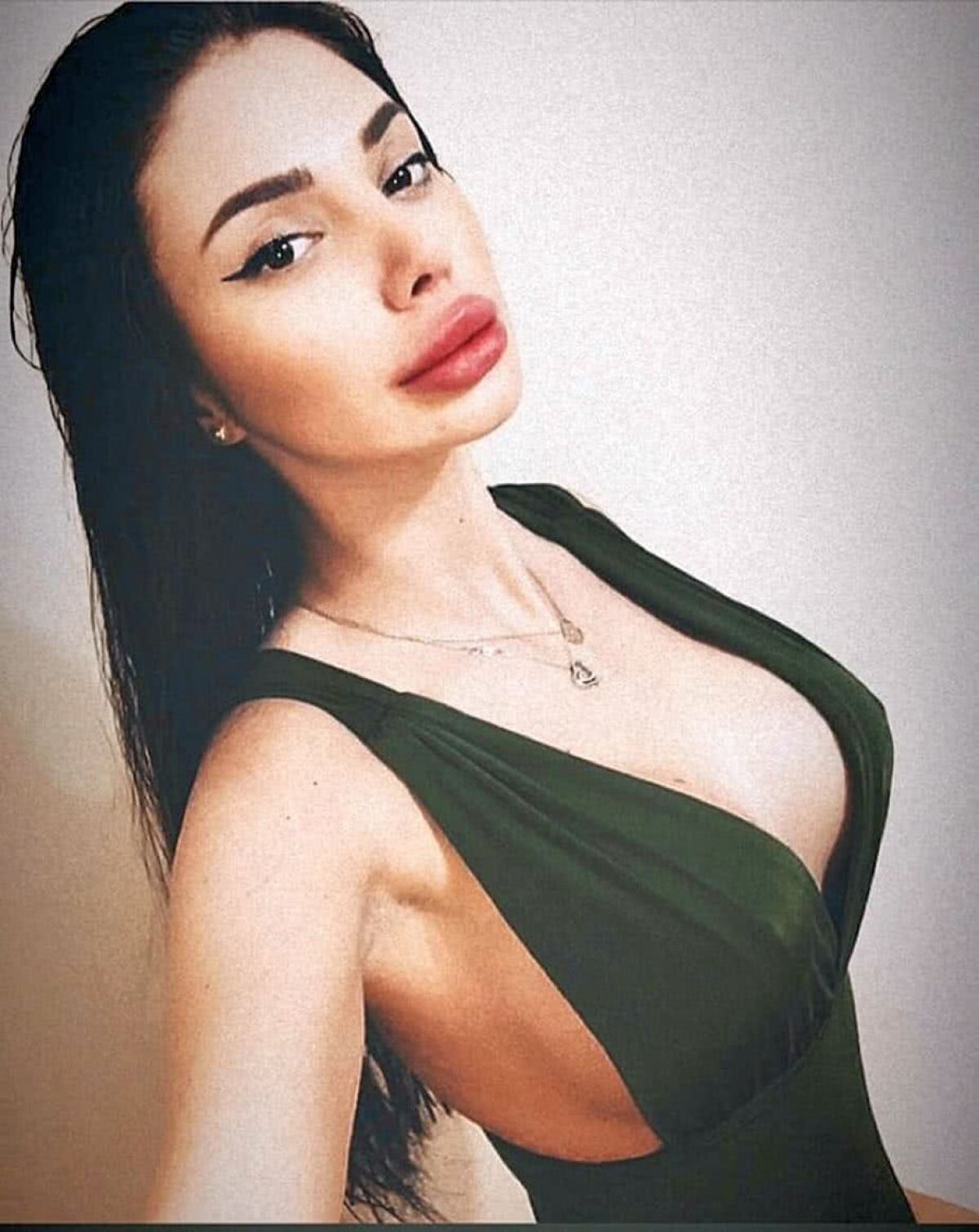 GALERIE FOTO Cea mai sexy lună a anului! Diana din Timișoara e cadoul perfect 