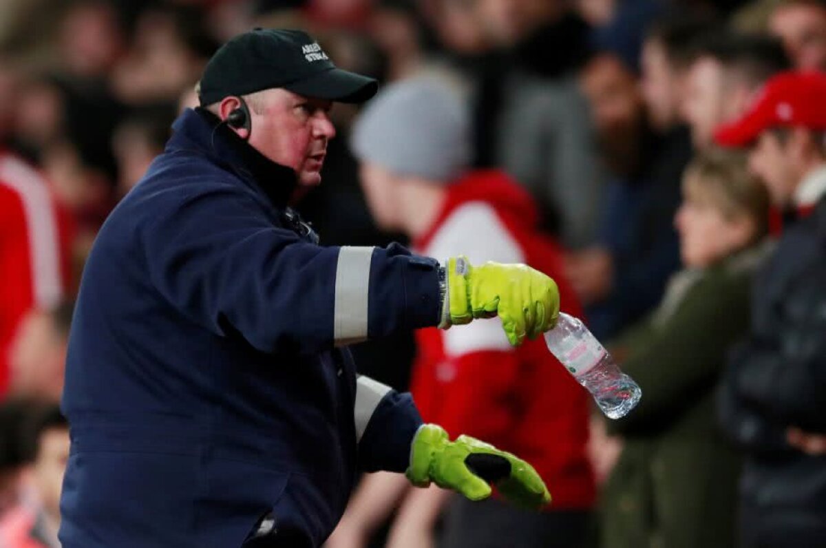 Scandal în Arsenal - Tottenham! Dele Alli, lovit în cap cu o sticlă: ”Doar un idiot poate face asta”