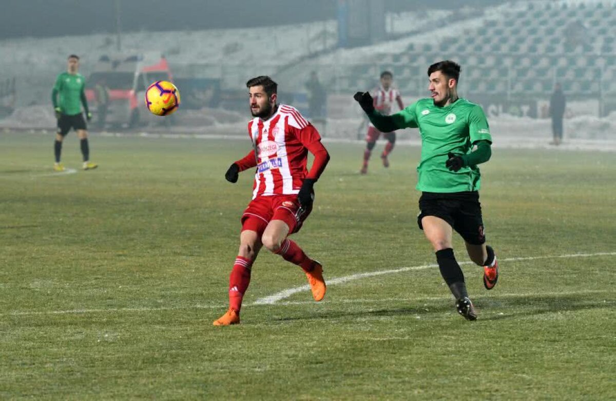 VIDEO+FOTO » Moș Crăciun ar putea veni cu o demisie pentru Dorinel Munteanu! Chiajna a pierdut din nou, 0-3 cu Sepsi