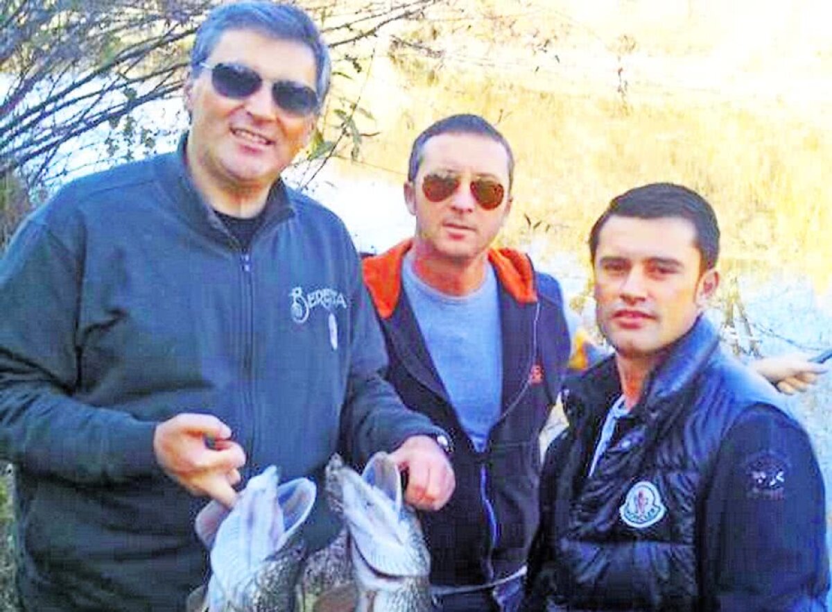 FCSB - CFR CLUJ // Război pe toate fronturile înainte de FCSB-CFR » Mihai Stoica A RUPT legătura cu omul căruia i-a dat trofeul titlului 24!