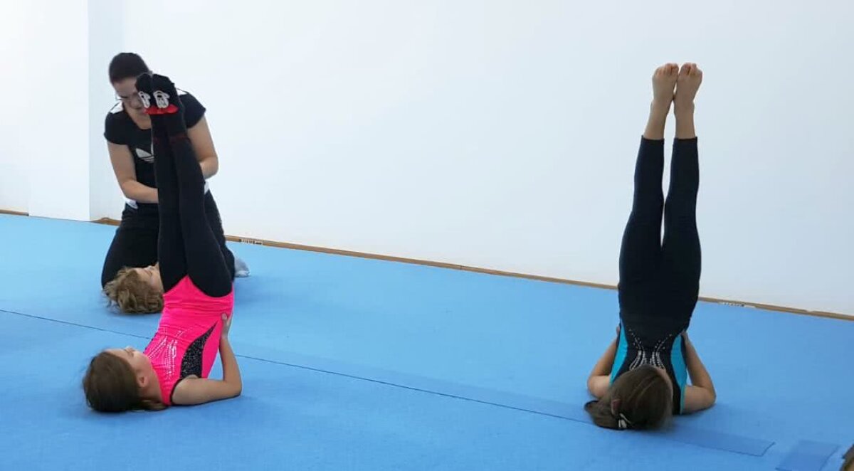 FOTO Baby gym, noul trend în gimnastică pentru cei mai mici! "Își dezvoltă forța, își pun mintea la contribuție și uită de tablete"