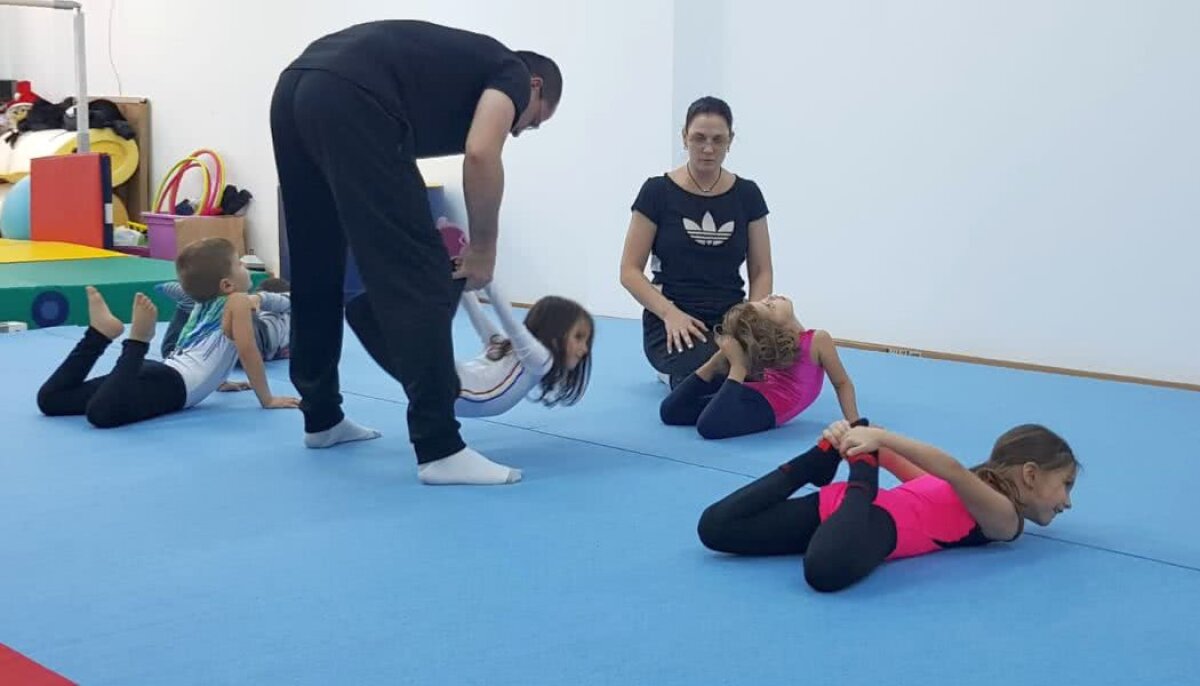 FOTO Baby gym, noul trend în gimnastică pentru cei mai mici! "Își dezvoltă forța, își pun mintea la contribuție și uită de tablete"